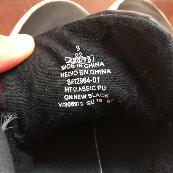 Boys black lace up high tops - Picture 9 of 9